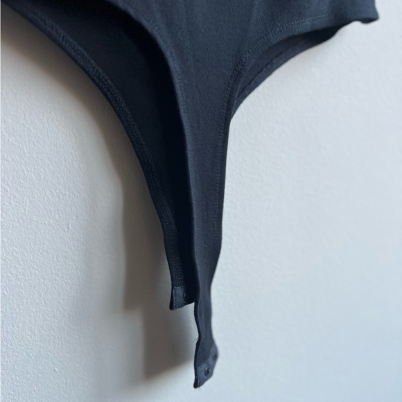 4th & Reckless Lara Cut Out Detail Black Bodysuit Size M - Picture 7 of 10